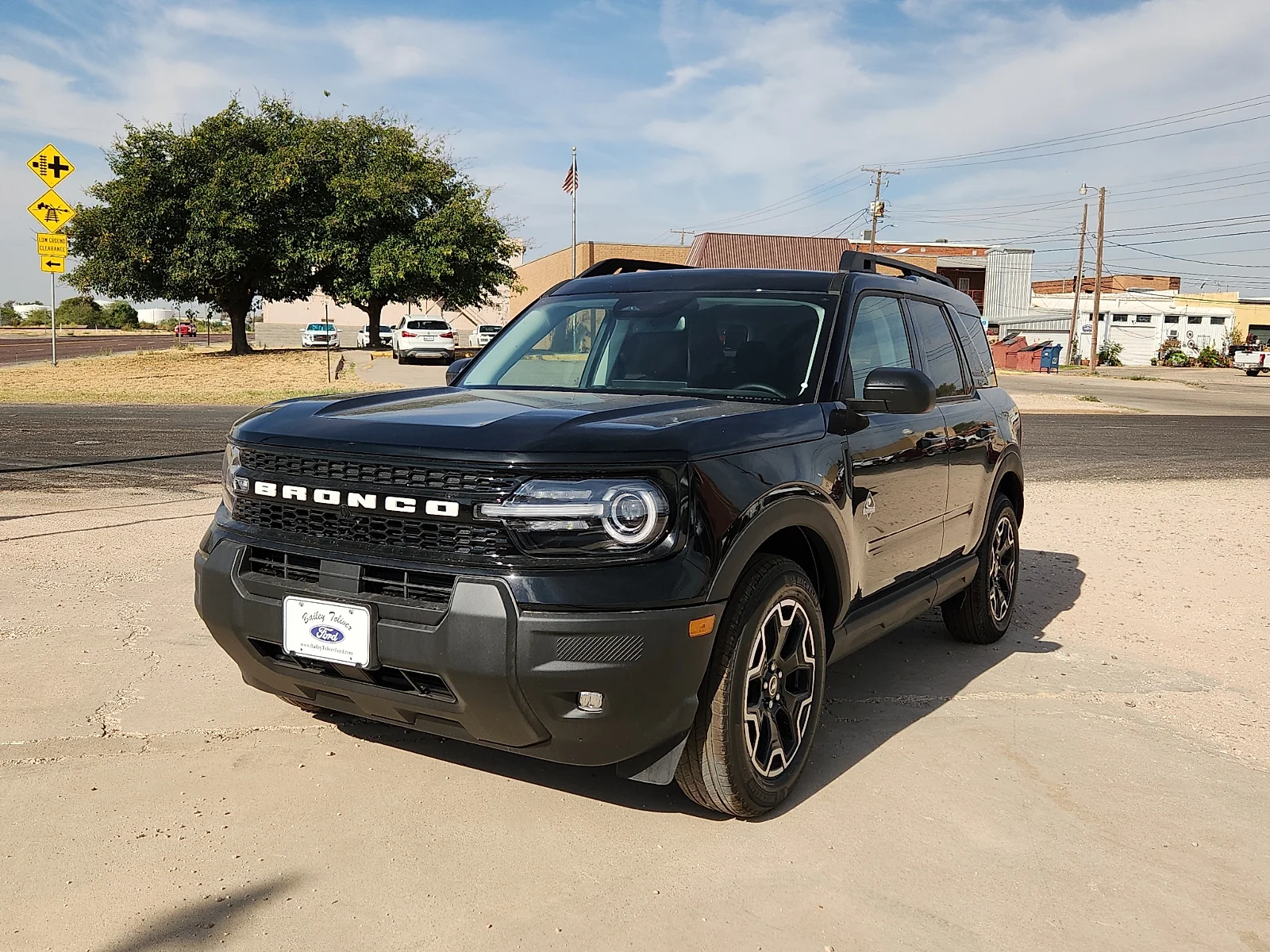 New 2026 Shadow Black Ford Outer Banks image 3