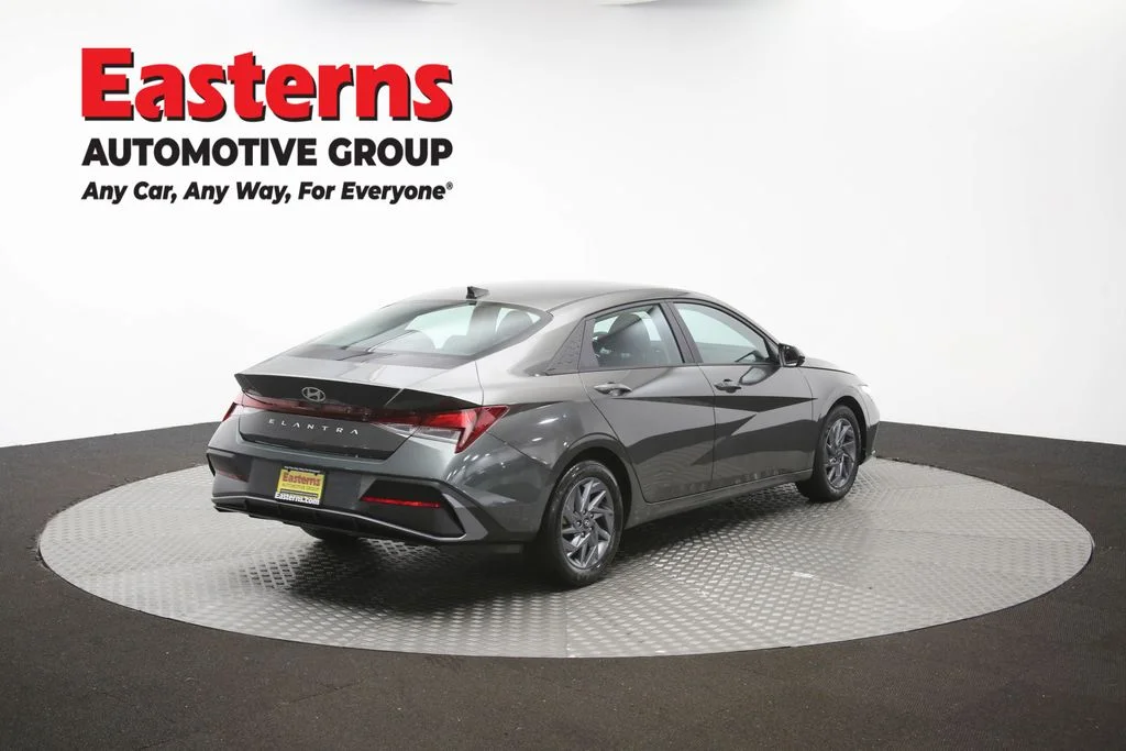 Used 2024 Gray Hyundai SEL image 39