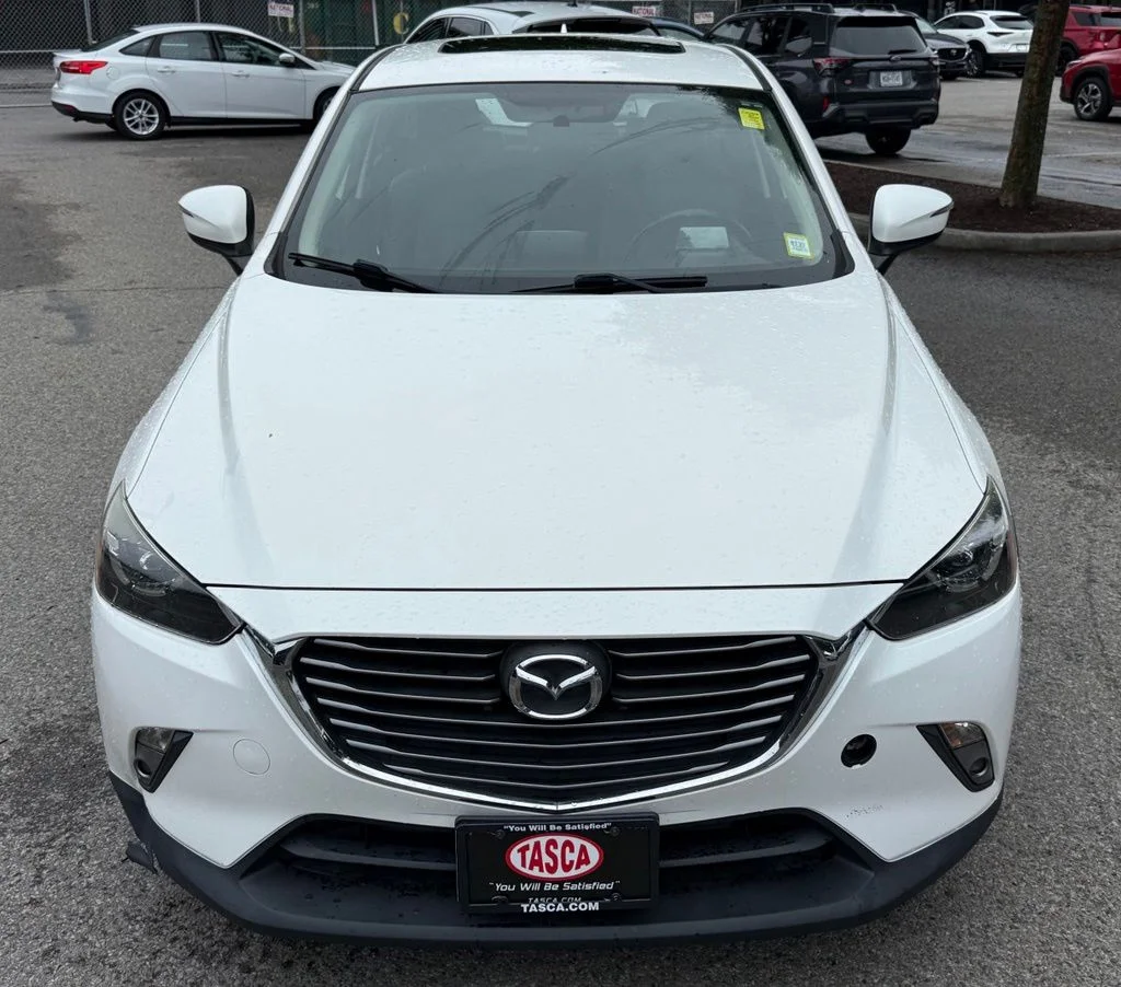Used 2017 White Mazda Grand Touring image 2