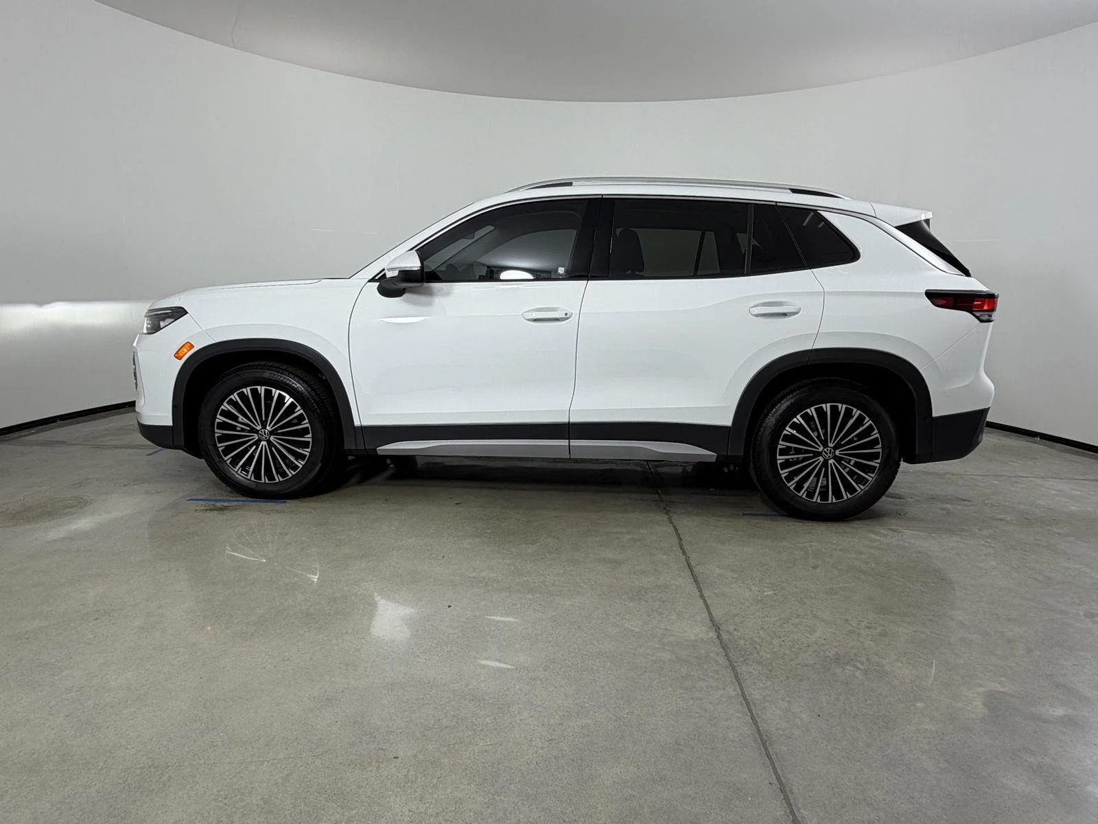 New 2026 Pure White Volkswagen S image 8