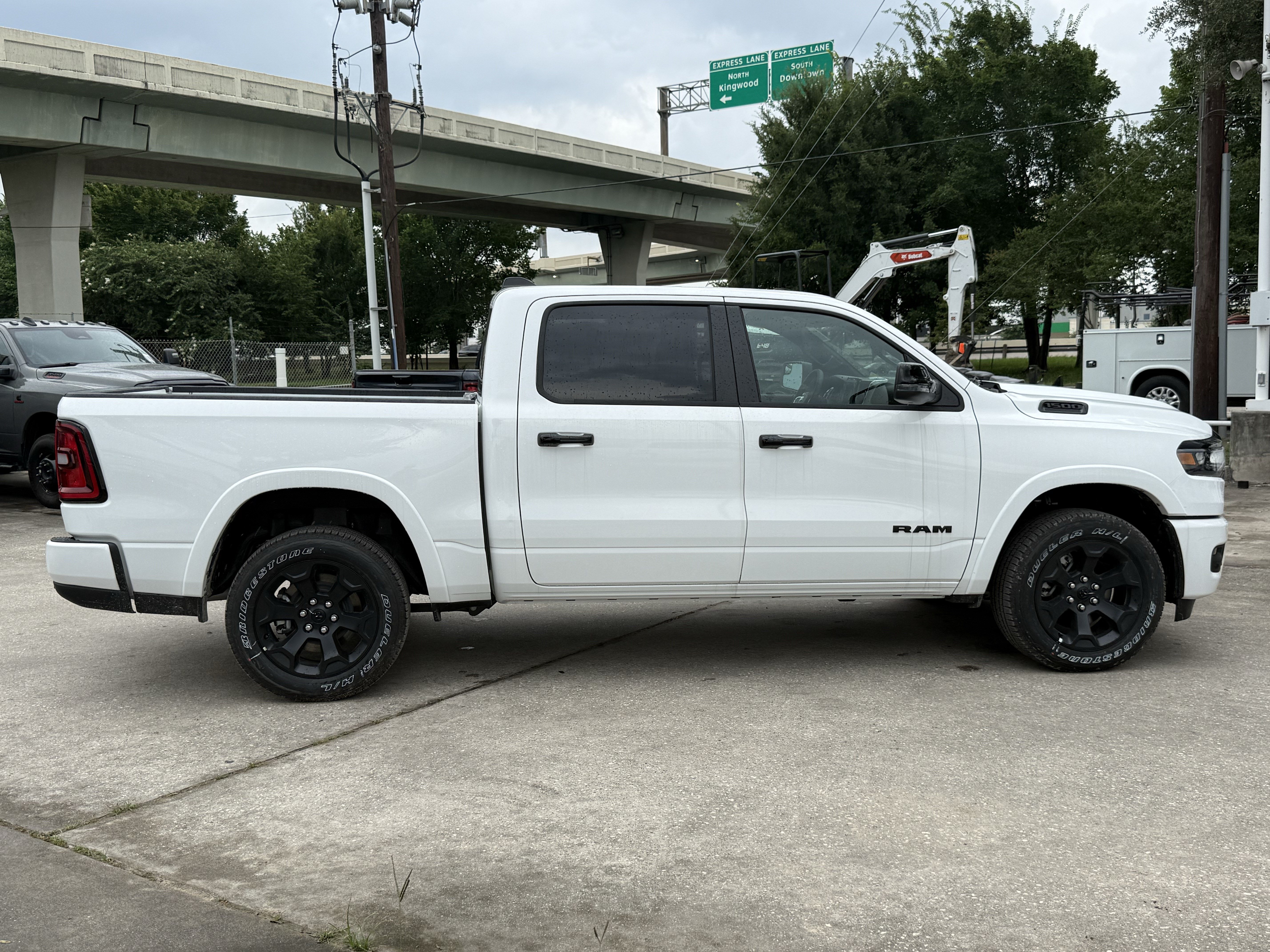 New 2026 Bright White Clear-Coat Exterior Paint RAM Lone Star image 3