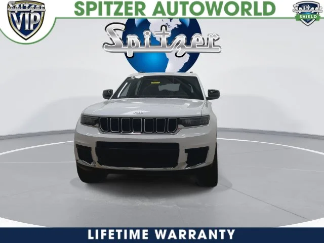 New 2026 Bright White Clear-Coat Exterior Paint Jeep Laredo X image 7