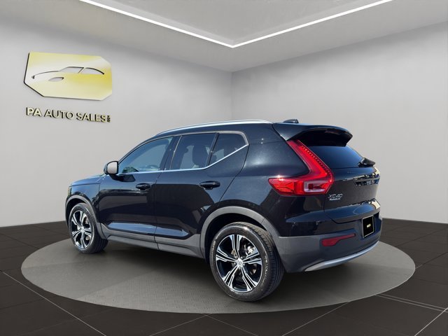 Used 2022 Black Volvo Inscription image 5