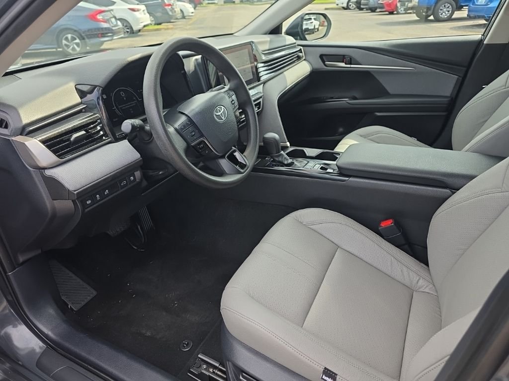 Certified Used 2025  Toyota LE image 8