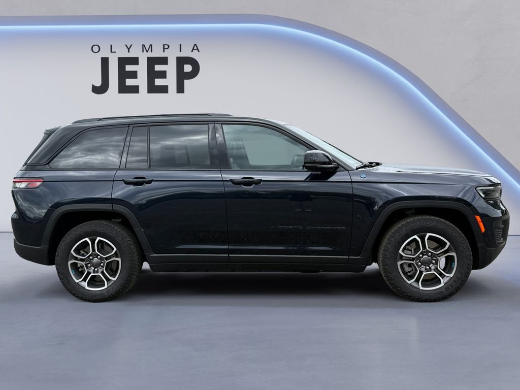 Used 2022 Black Jeep Trailhawk 4xe image 7