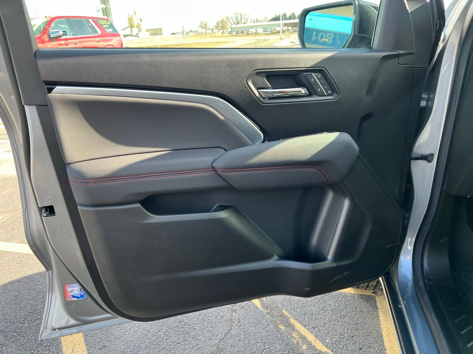 2026 Chevrolet Colorado Z71 - Photo 17