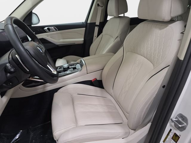 Certified Used 2024 Mineral White Metallic BMW xDrive40i image 11