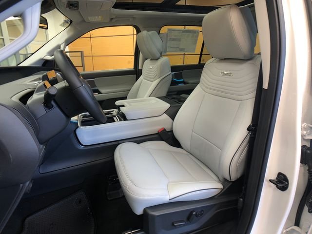 New 2026 Star White Metallic Tri-Coat Ford Platinum® image 10