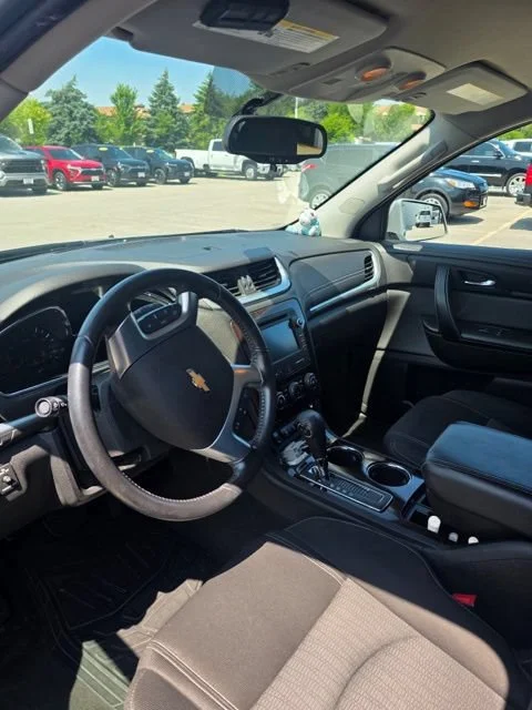Used 2016 SILVER ICE METALLIC Chevrolet LT image 3