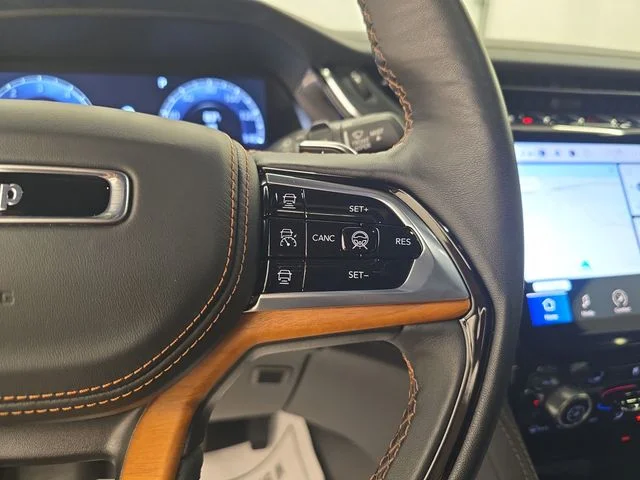 Used 2024 Metallic Jeep Summit Reserve image 34