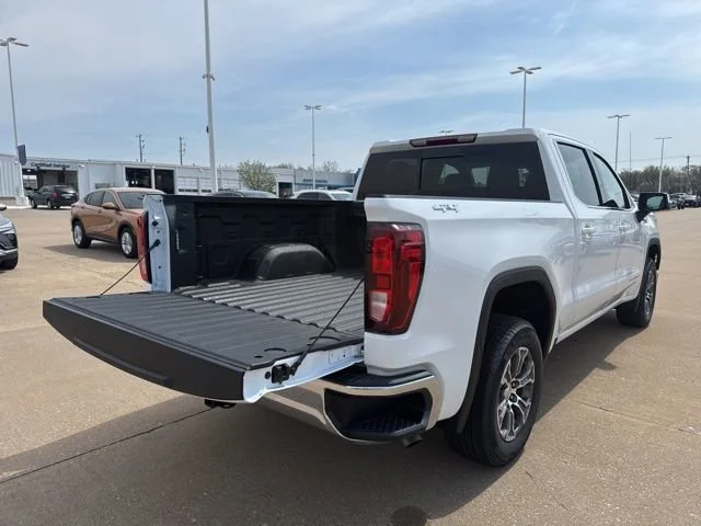 New 2026 Summit White GMC SLE image 5