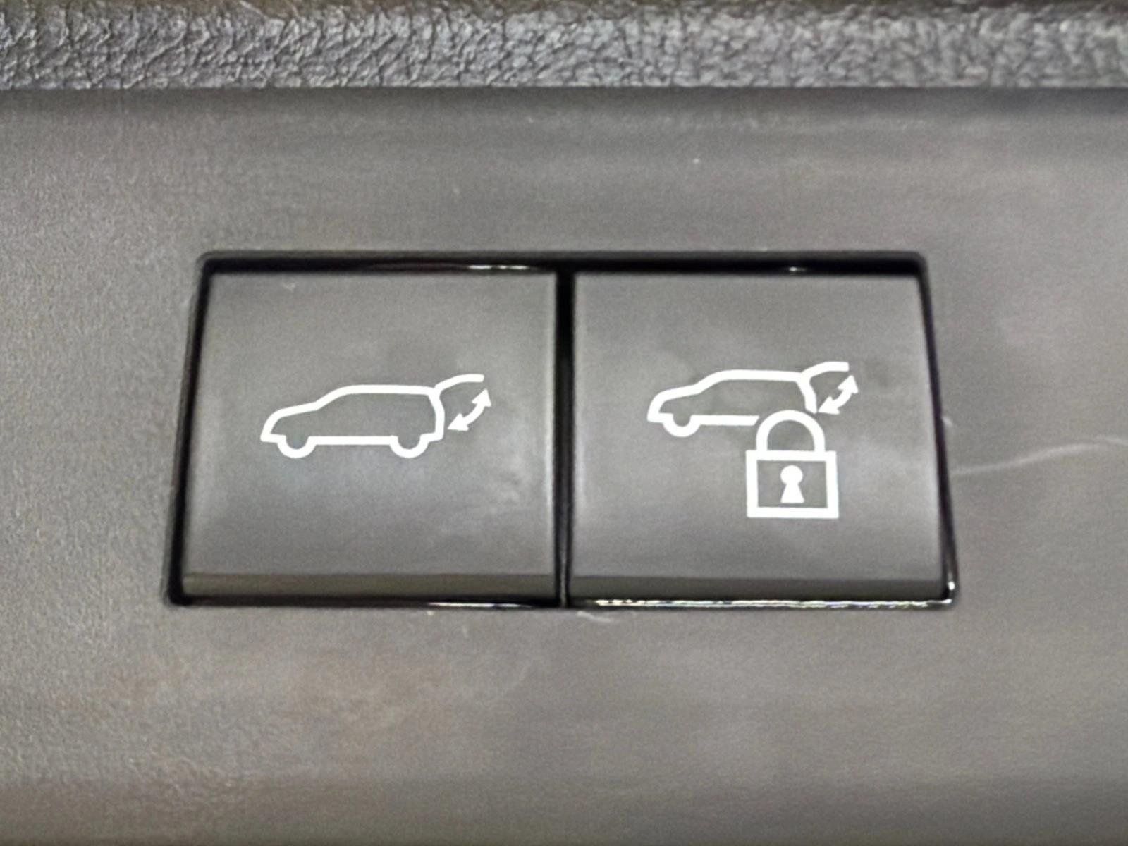 Used 2025 Storm Cloud Toyota XLE image 19