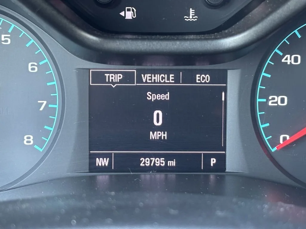 Used 2022 Summit White GMC Elevation image 31