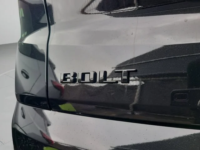 New 2027 Mosaic Black Metallic Chevrolet LT image 5