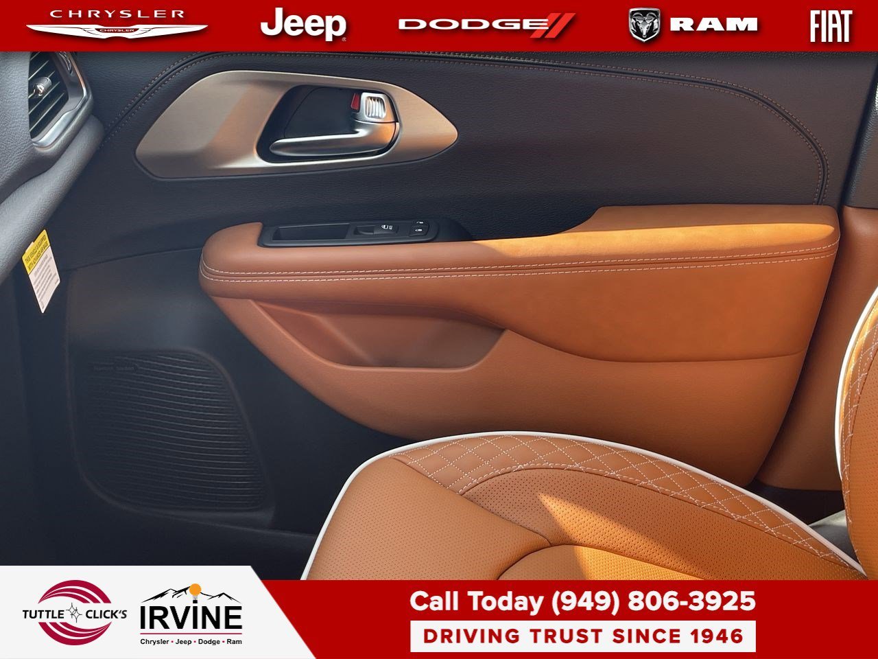 New 2026 Diamond Black Crystal Pearl-Coat Exterior Paint Chrysler Pinnacle image 21
