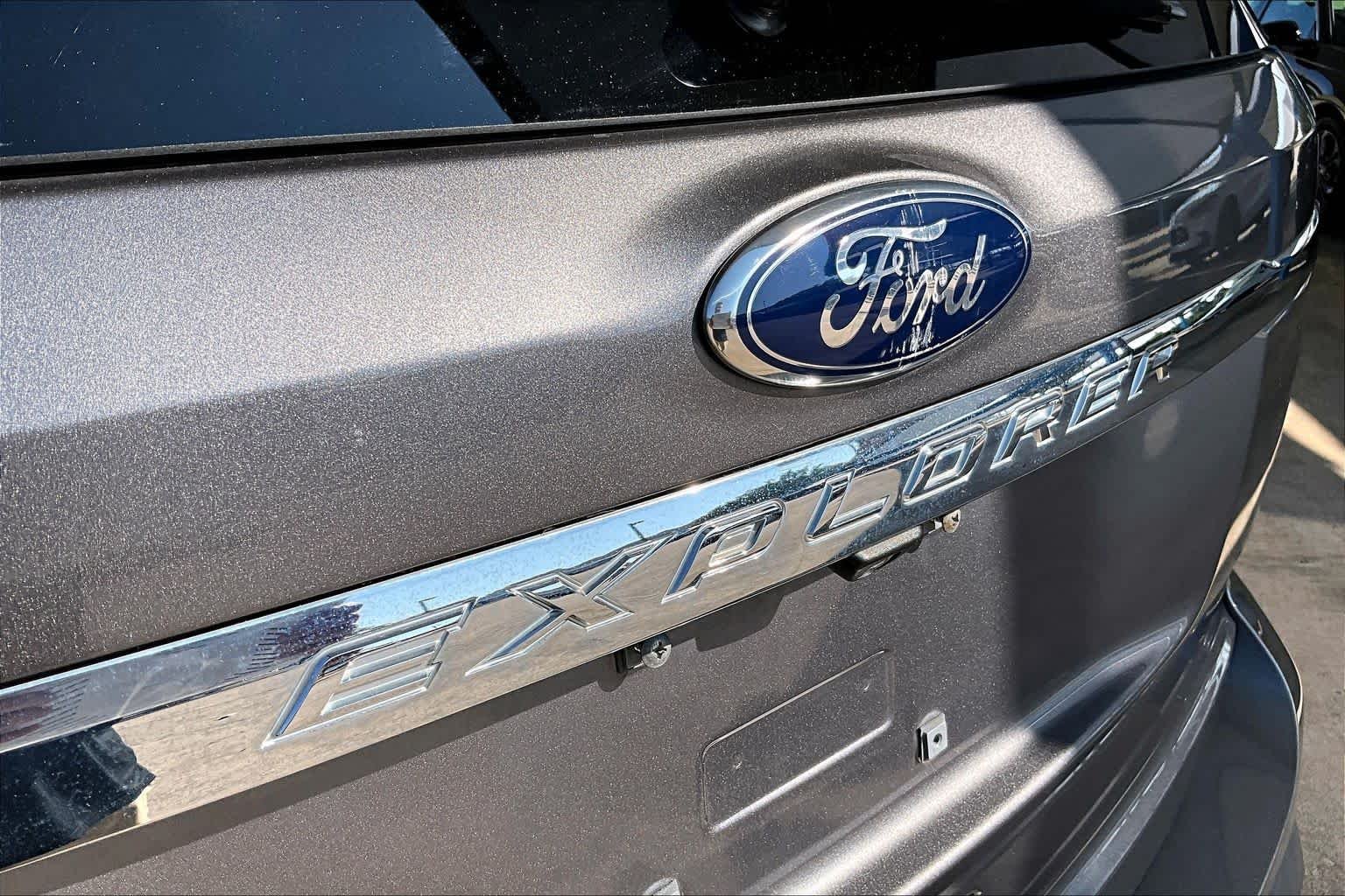 Used 2014 Sterling Gray Metallic Ford XLT image 30