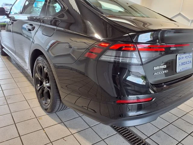 2025 Honda Accord SE - Photo 20