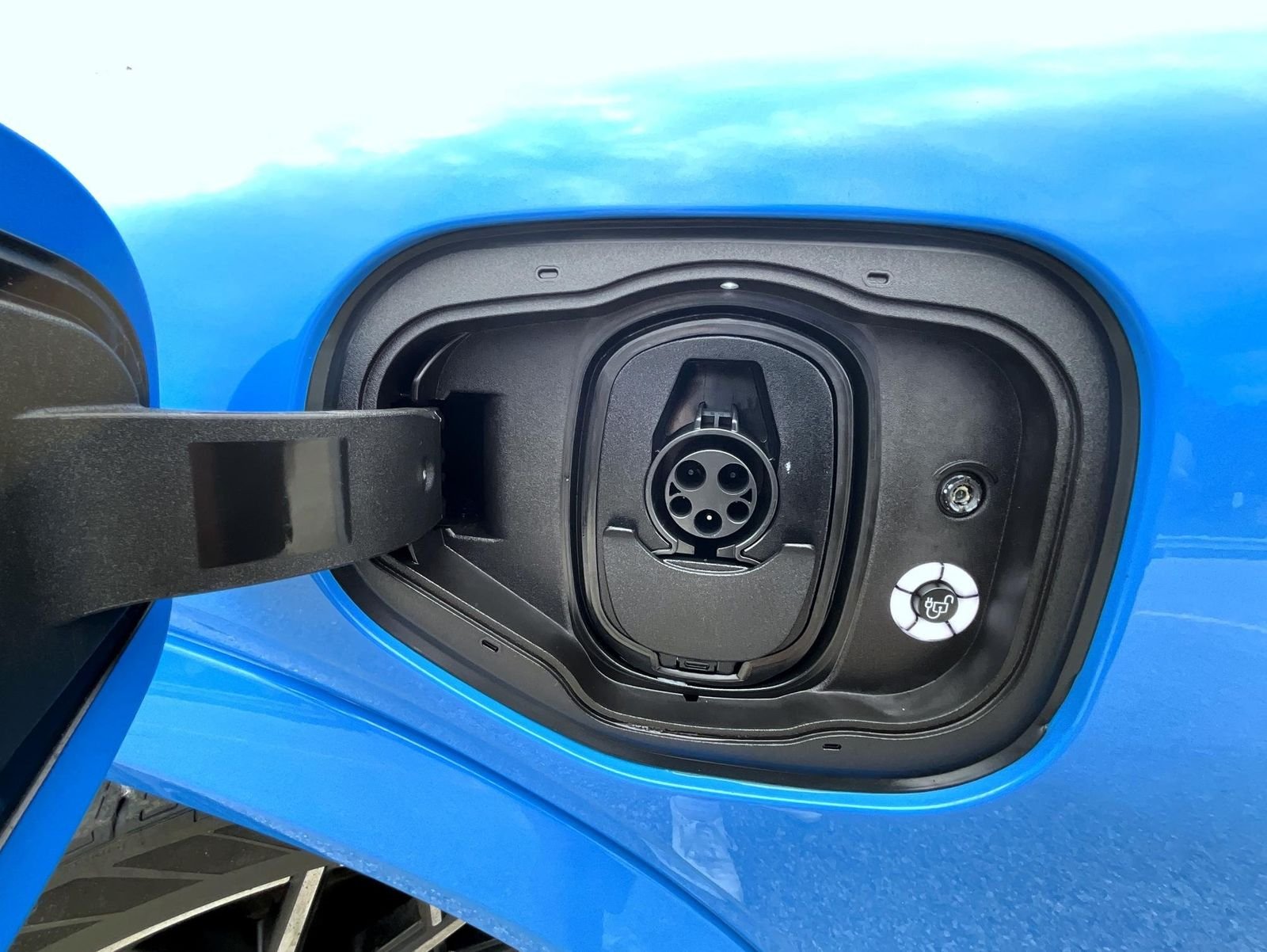 Used 2023 Blue Ford GT image 28
