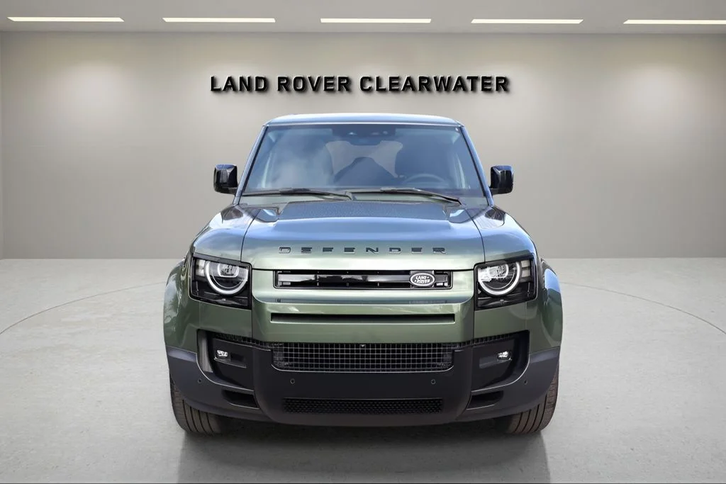 Certified Used 2026 Green Land Rover S image 8
