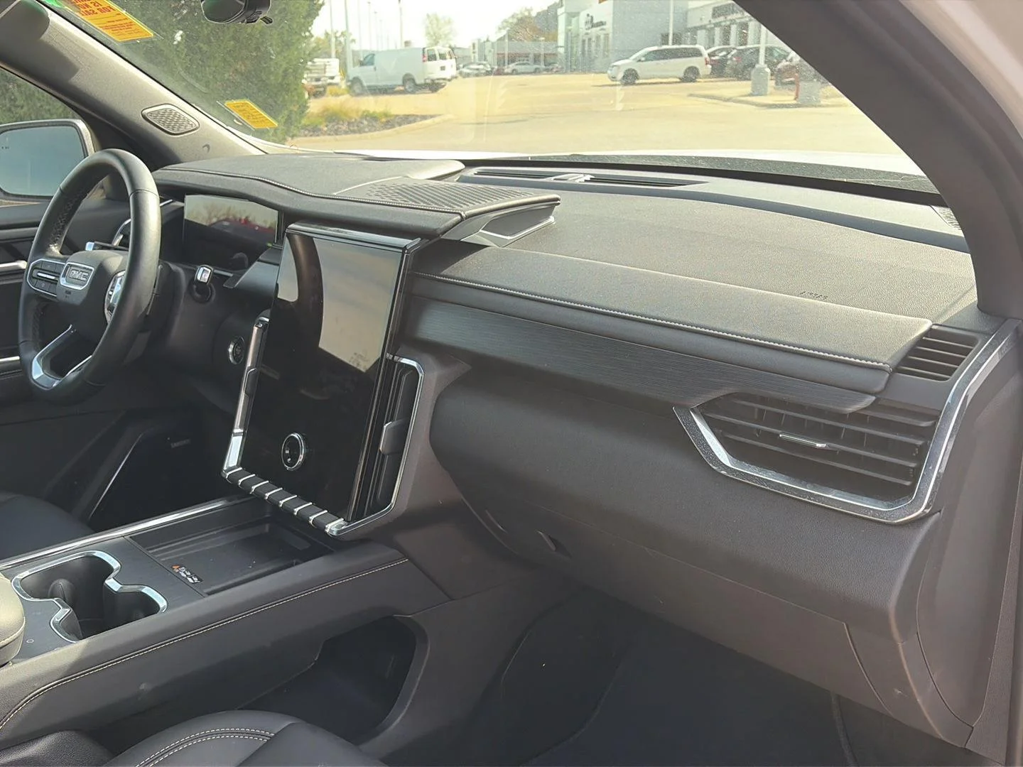 Used 2026 Summit White GMC Elevation image 27