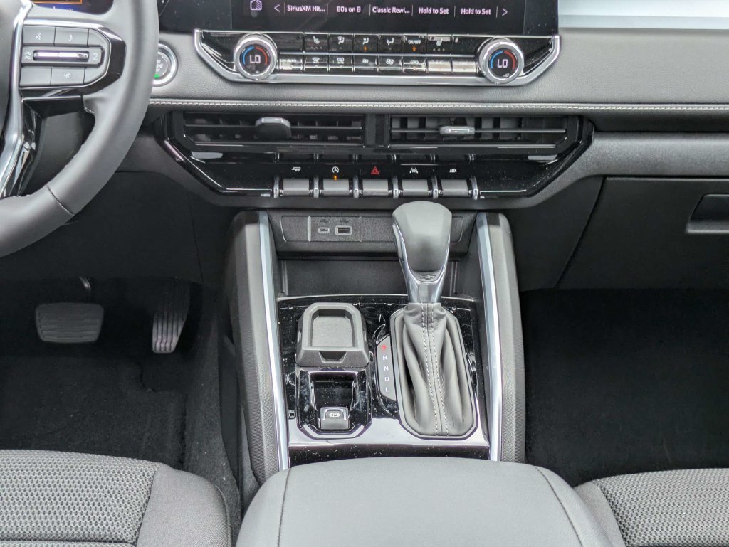2026 Chevrolet Colorado LT - Photo 19