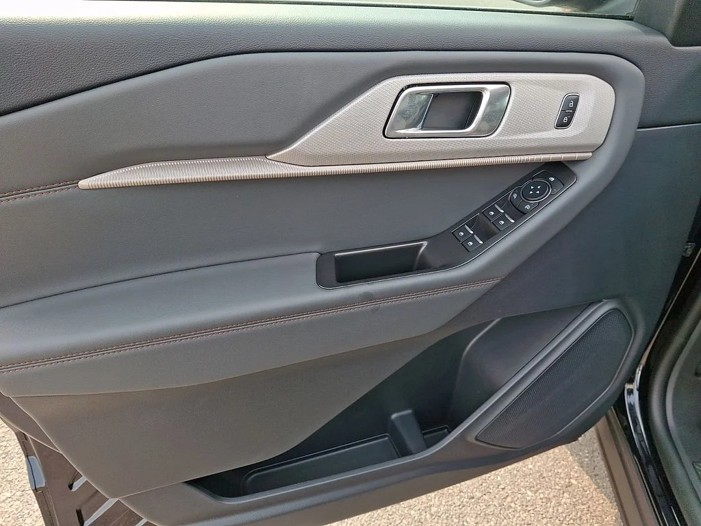 2026 Ford Explorer Active - Photo 12