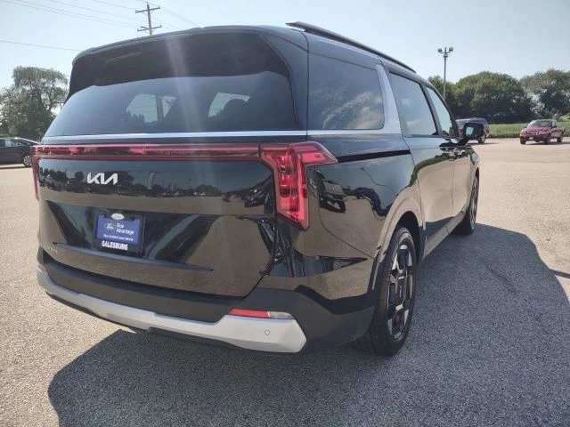 Used 2026 Aurora Black Pearl Kia EX image 5
