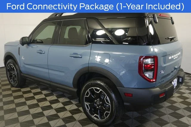 New 2026 Azure Gray Metallic Tri-Coat Ford Outer Banks® image 5