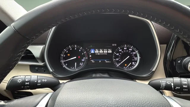Used 2020  Toyota XLE image 15