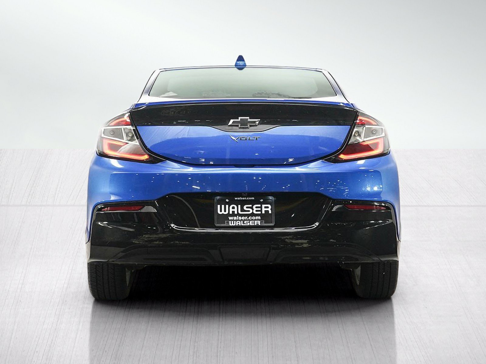Used 2017 Kinetic Blue Metallic Chevrolet LT image 4