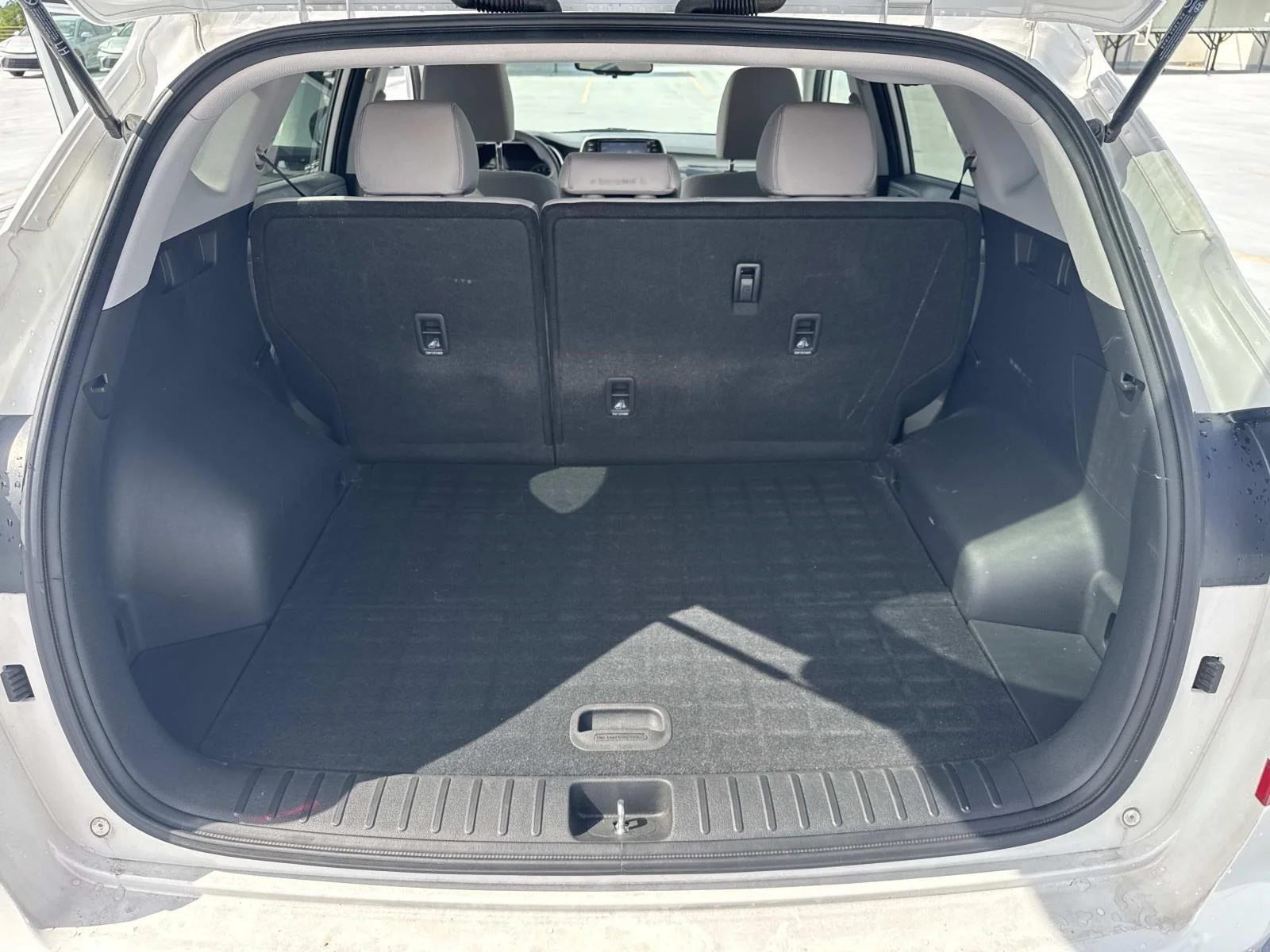 Used 2019 White Pearl Hyundai Value image 8