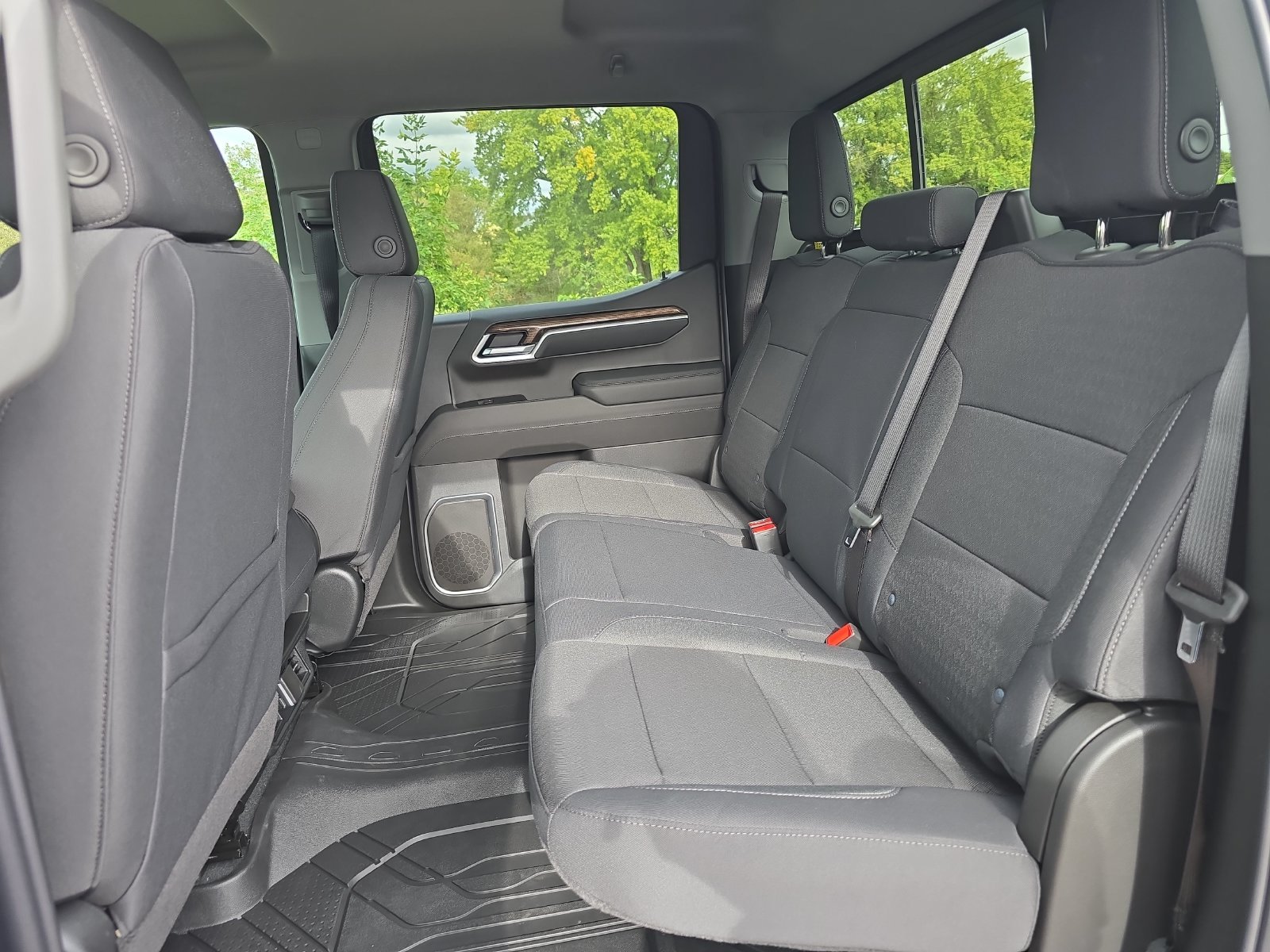 New 2026 Sterling Gray Metallic Chevrolet LT image 7