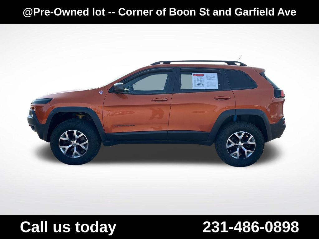Used 2015 Jeep Cherokee Trailhawk with VIN 1C4PJMBS8FW527744 for sale in Traverse City, MI
