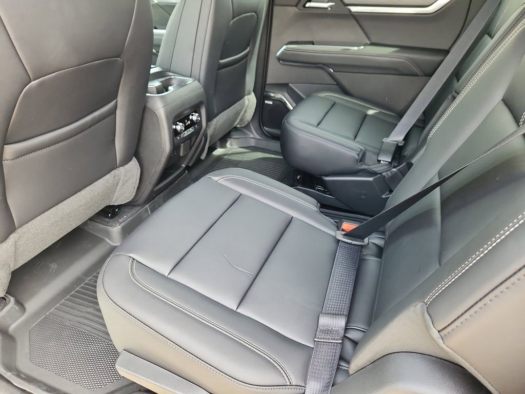 2026 GMC Acadia Elevation - Photo 9