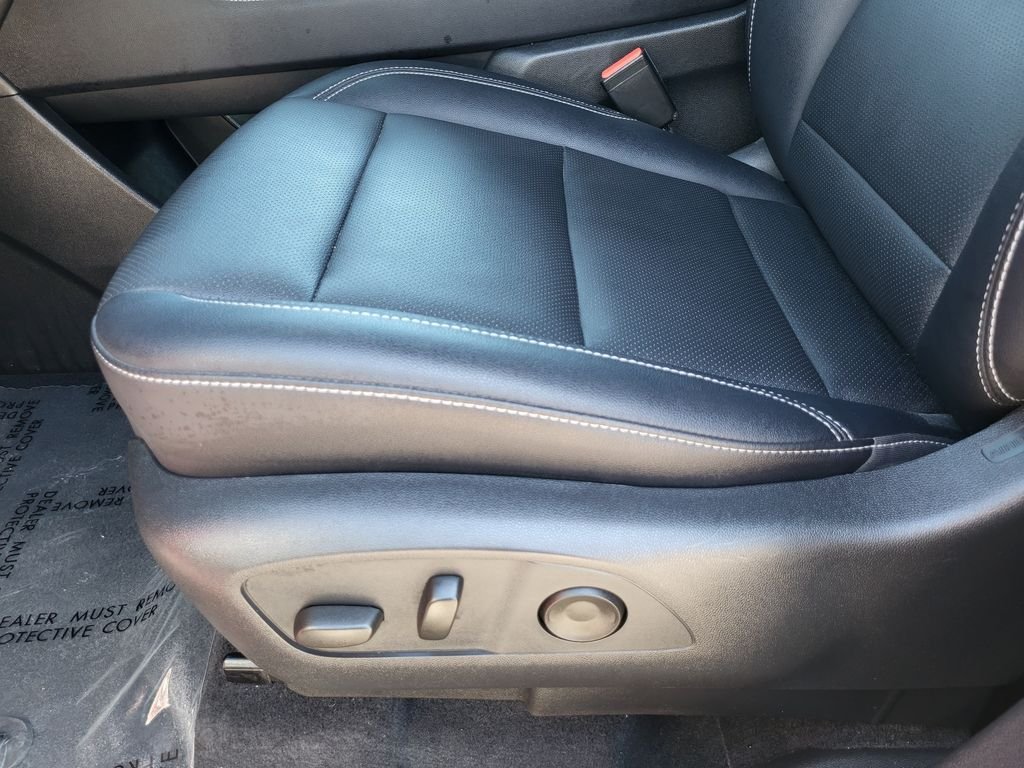 Used 2025 Radiant Red Tintcoat Chevrolet LT image 19
