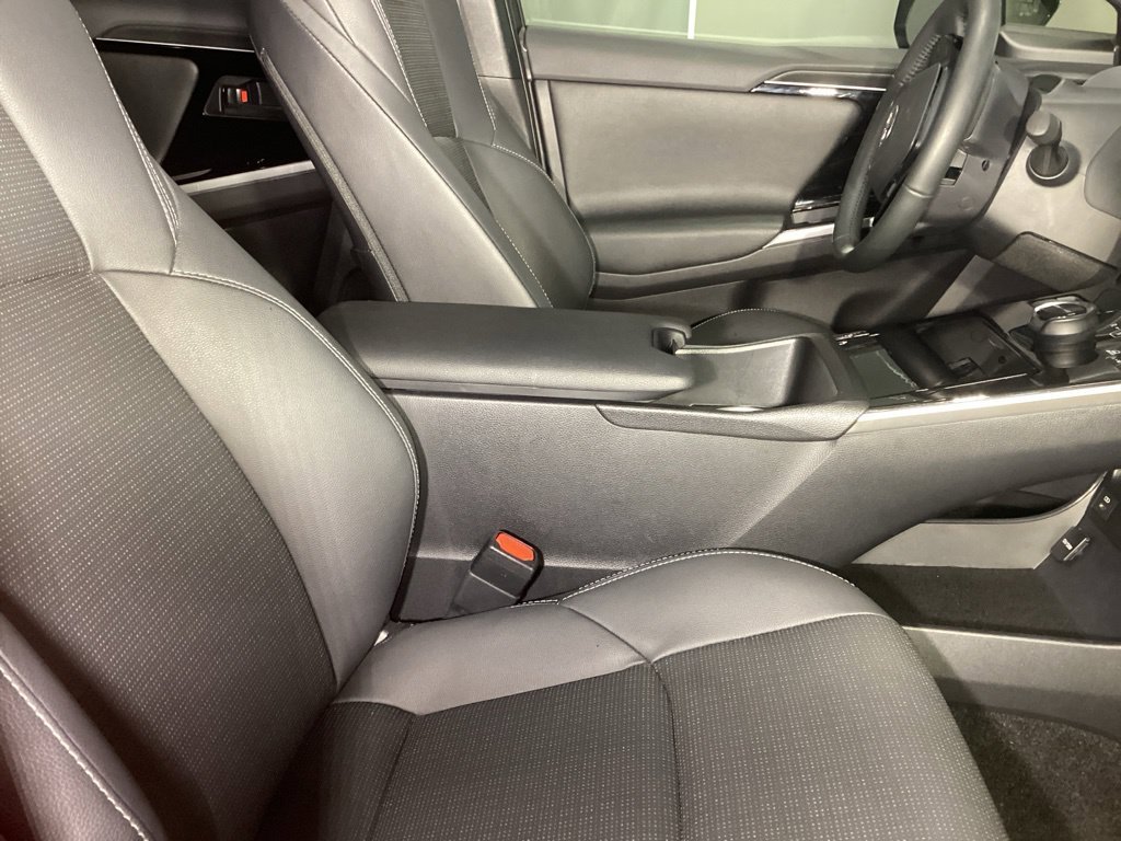 Used 2024 Red Toyota Limited image 4