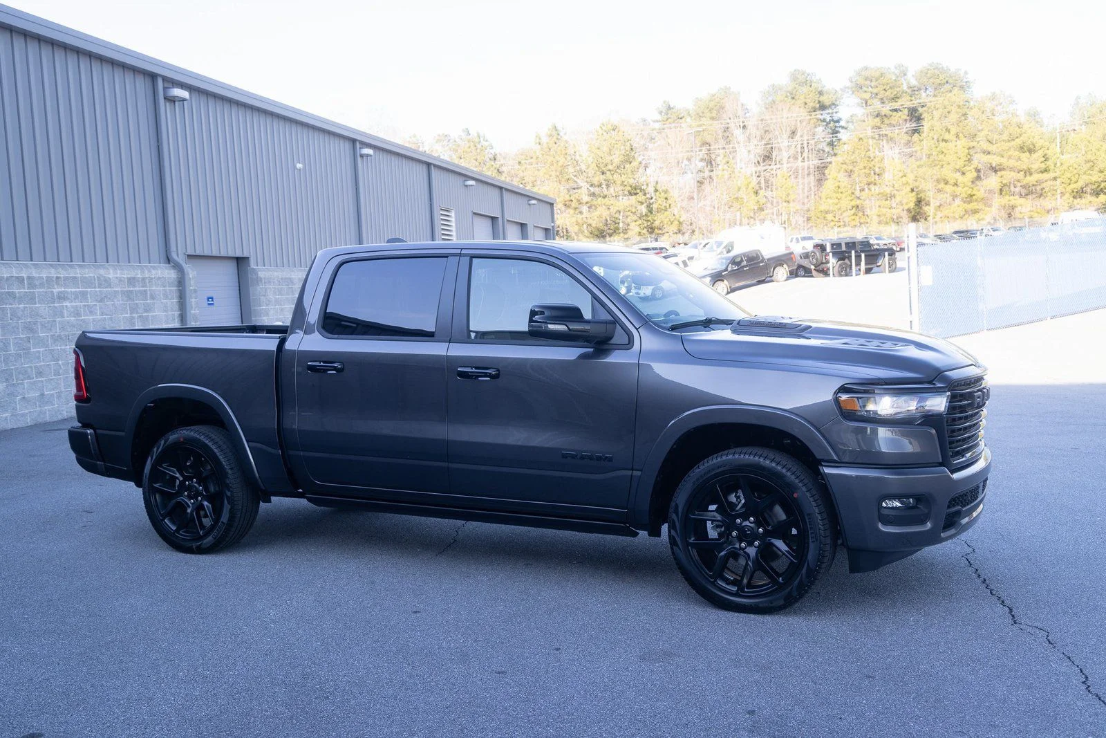 New 2026 Granite Crystal Metallic Clear-Coat Exterior Paint RAM Laramie image 12