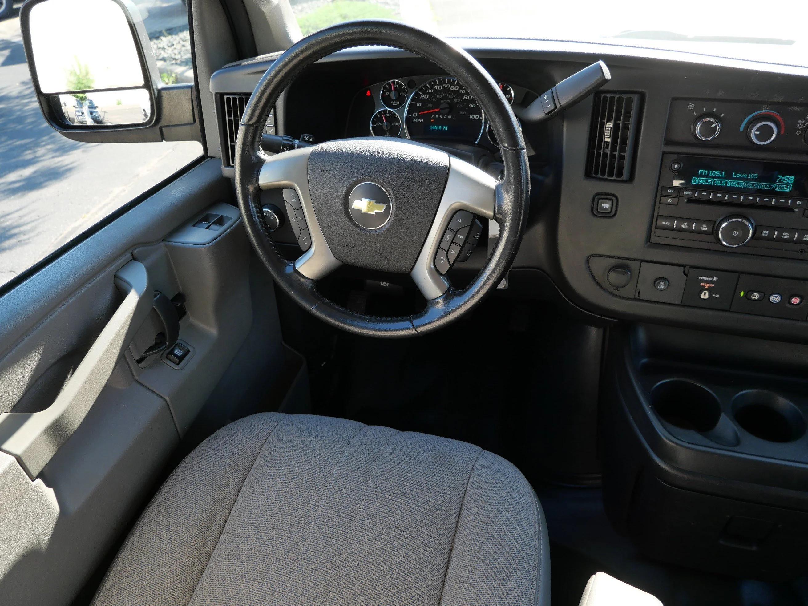 2017 Chevrolet Express Cargo Work Van - Photo 9