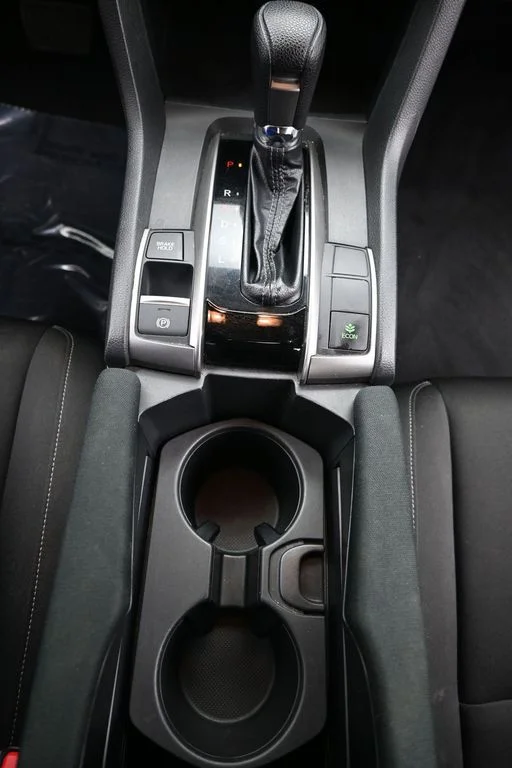 Used 2019  Honda EX image 17