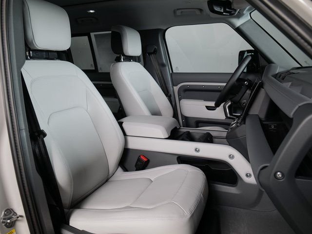 New 2026 Borasco Grey Land Rover X-Dynamic SE image 3
