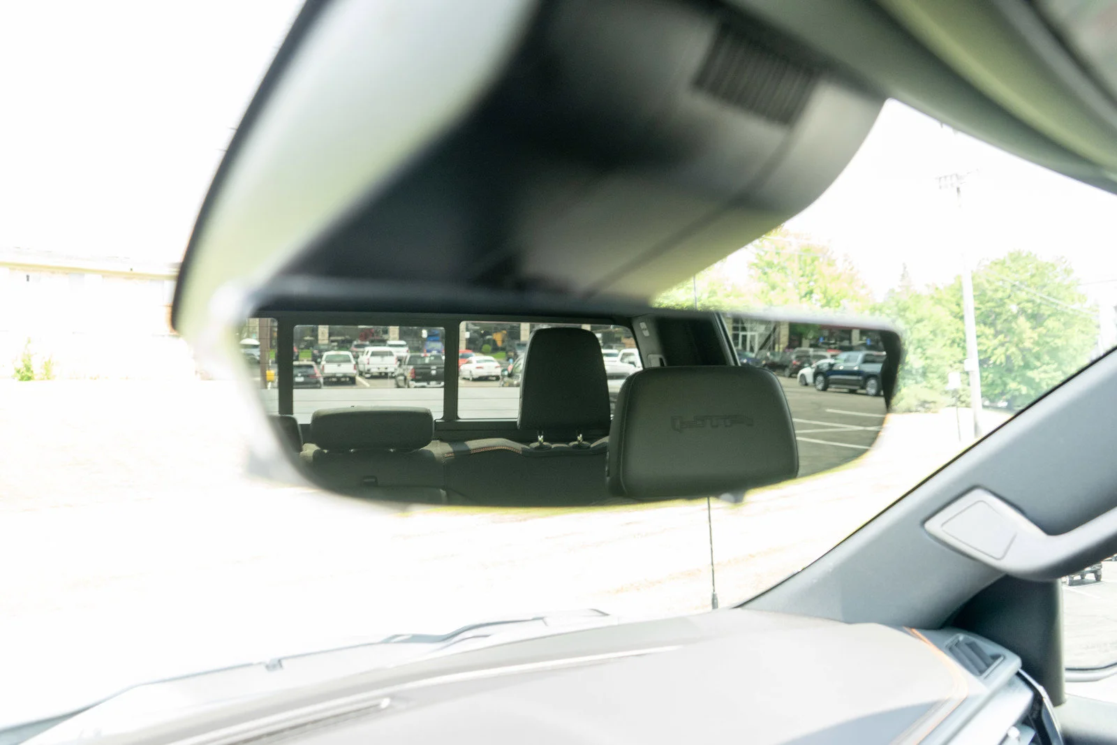 Used 2023 Summit White GMC AT4 image 25