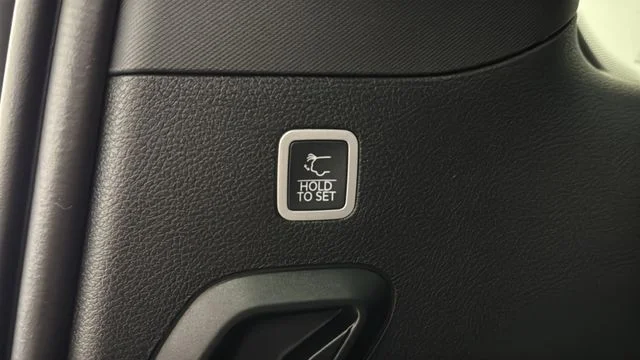 New 2026 High Gloss Black Exterior Paint Jeep Limited Reserve image 29