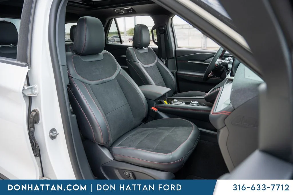 New 2026 Star White Metallic Tri-Coat Ford ST image 32