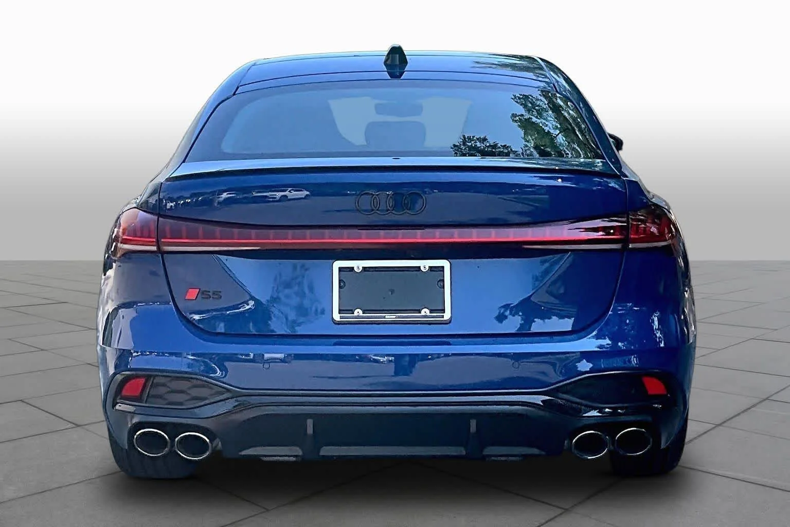 New 2026 Ascari Blue met Audi Premium Plus image 4