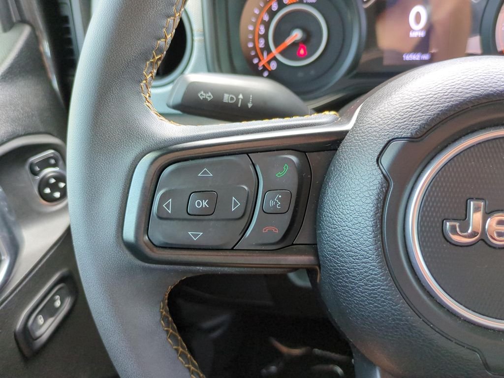 Used 2024 Gray Jeep Sport S image 18