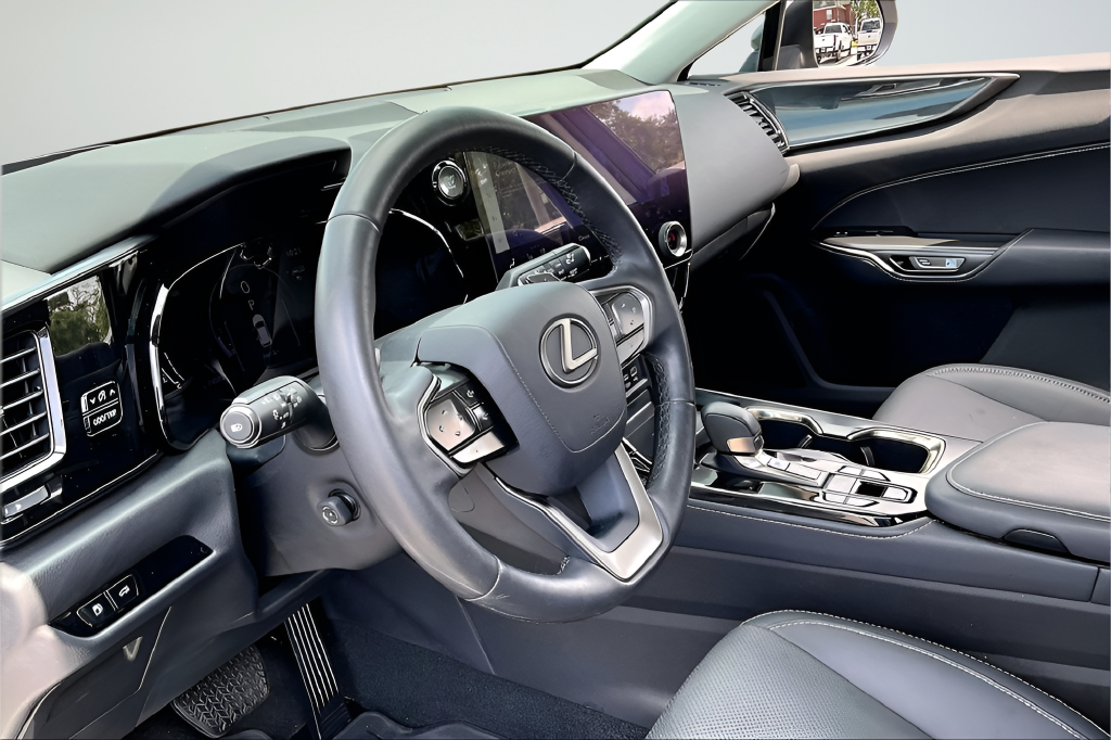 Used 2022 Silver Lexus 350 Premium image 14