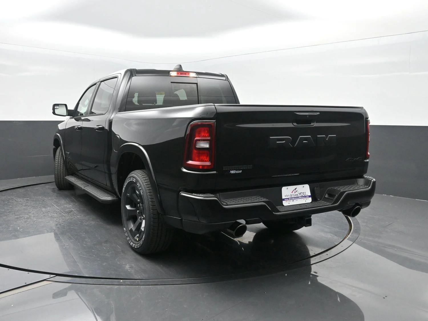 New 2026 Diamond Black Crystal Pearl-Coat Exterior Paint RAM Big Horn image 44
