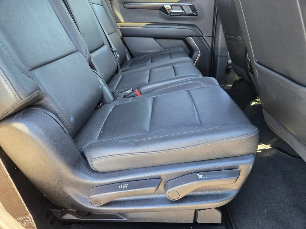 Used 2025 Dark Ash Metallic Chevrolet LT image 15