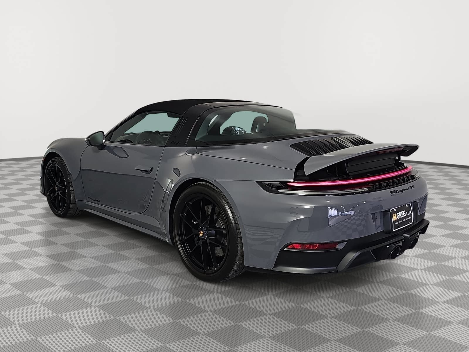 Used 2025  Porsche Targa 4 GTS image 6
