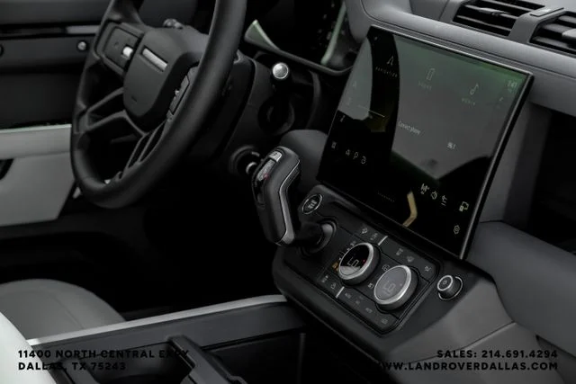New 2026 Santorini Black Land Rover S image 27